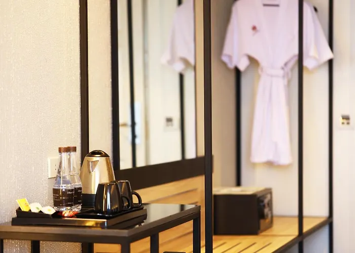 Lee Gardens Plaza Hotel - Sha Plus